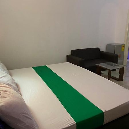Hgl Guest House Ист-Легон Экстерьер фото